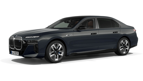 BMW i7